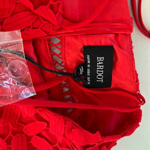 PRICE DROP SUPER SEXY $55 NWT S6 BARDOT LACE DRESS IN RED - Picture 13 of 16